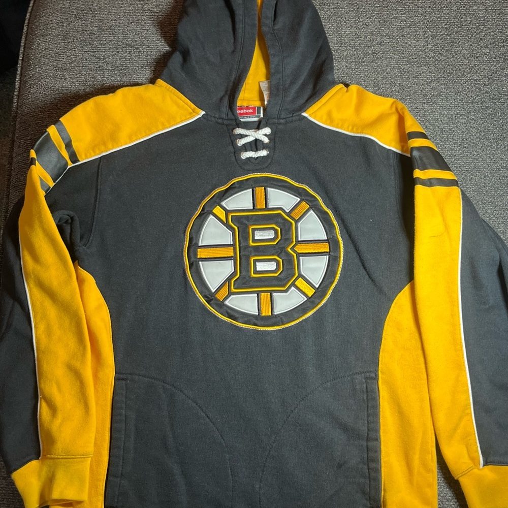 Reebok Boston Bruins Hoodie Jersey Youth Size L 14/16